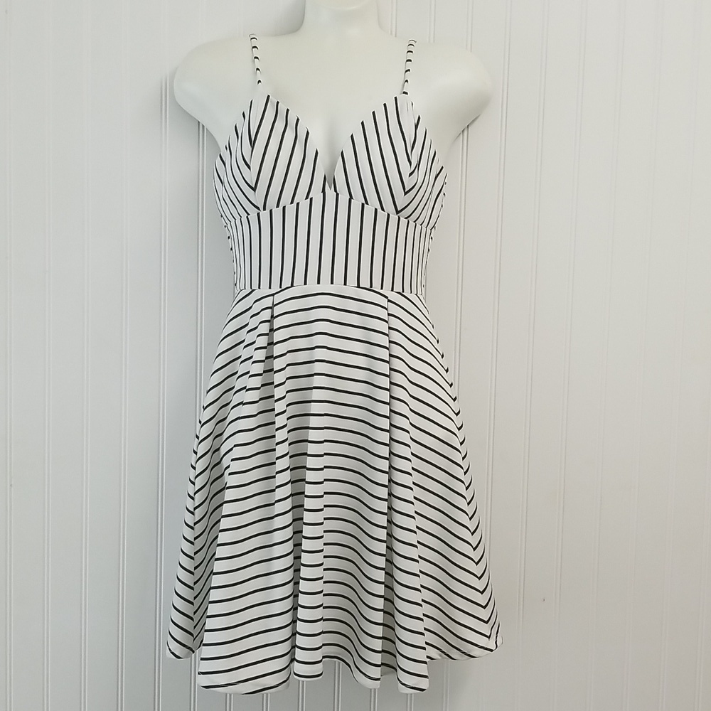 MORTEAU A-Line Skater Dress White Black Stripes